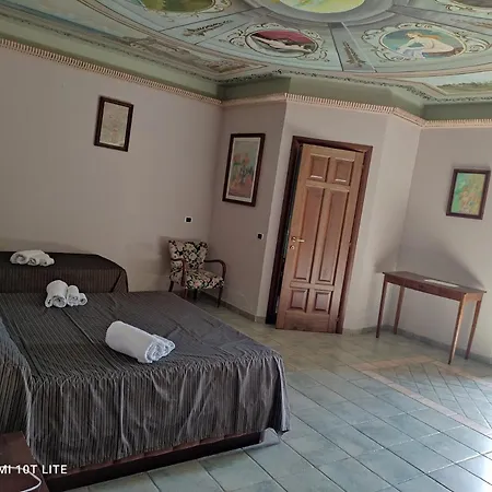 Bed & Breakfast Gioiosa & Delia 3*