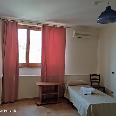 Bed & Breakfast Gioiosa & Delia 3*