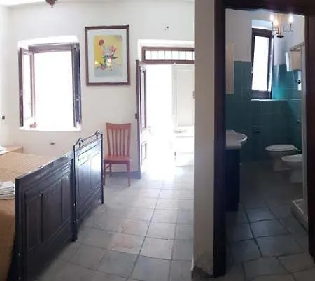 Bed & Breakfast Gioiosa & Delia