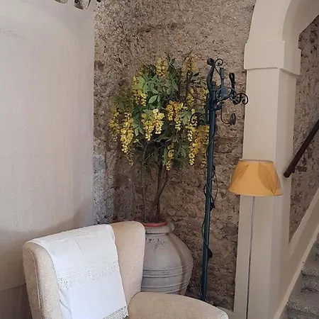 Bed & Breakfast Gioiosa & Delia 3*