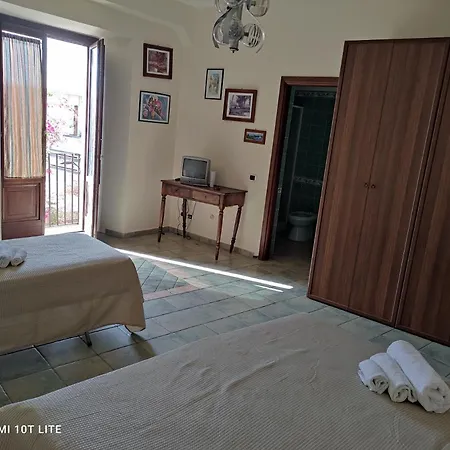 Gioiosa & Delia Джойоза-Йоника