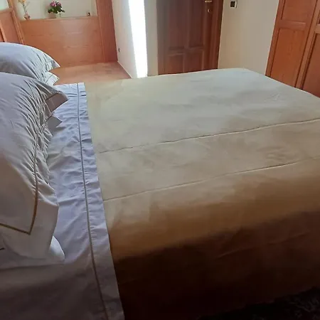 Gioiosa فندق مبيت وإفطار جيويوسا يونيكا