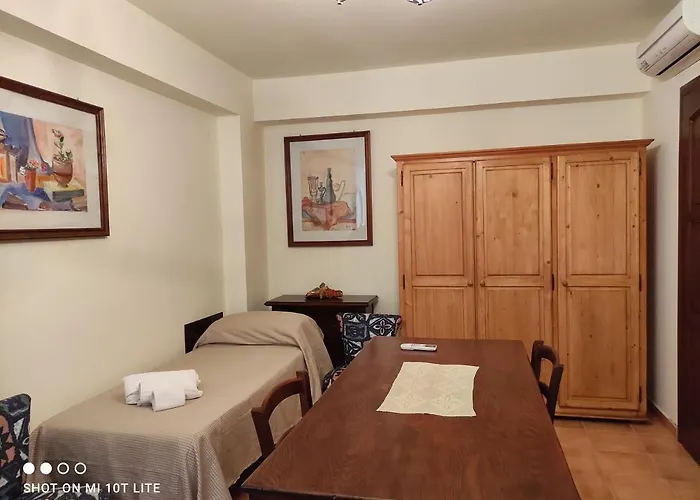 ベッド・アンド・ブレックファスト Gioiosa & Delia ジョイオーザ・イオーニカ