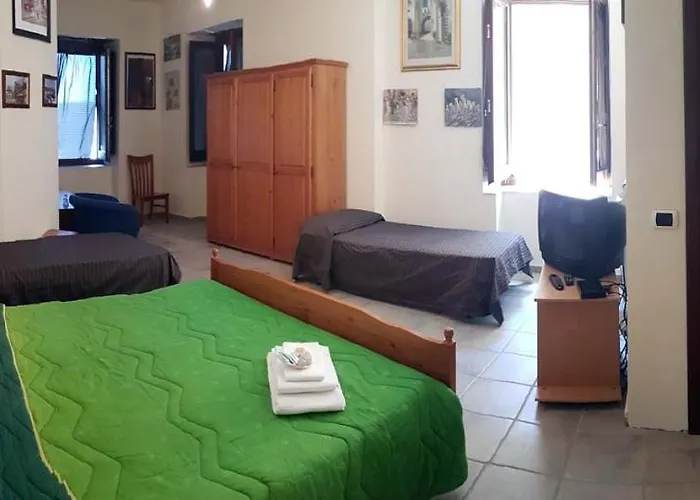 ベッド・アンド・ブレックファスト Gioiosa & Delia ジョイオーザ・イオーニカ